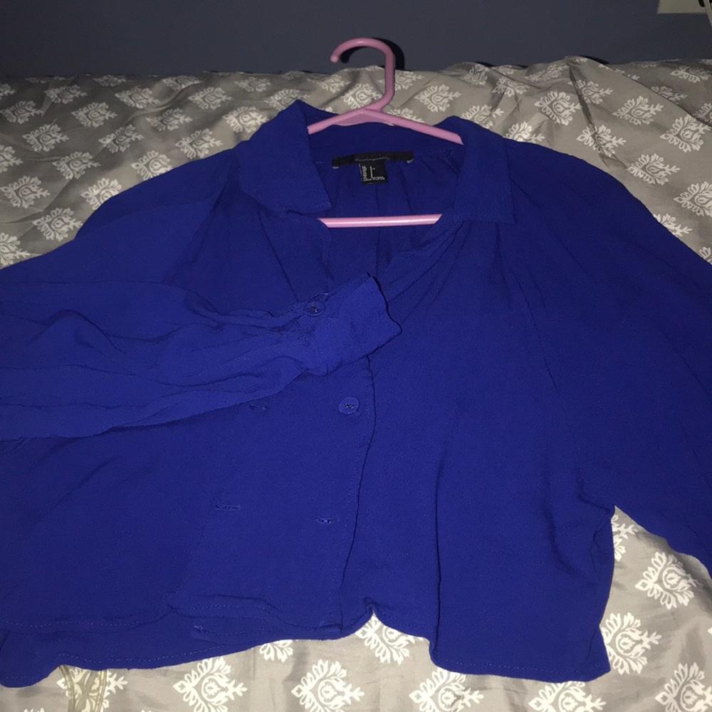 Button crop blouse